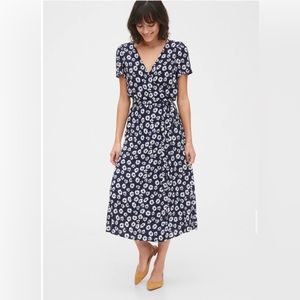 Gap | Navy Floral Midi Wrap Dress | size Medium